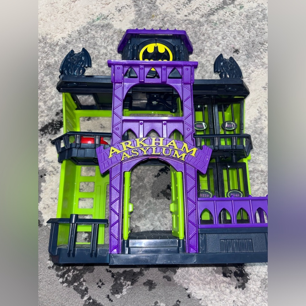 Fisher Price Batman Arkham Asylum Jail Playset DC Super Friends Imaginext